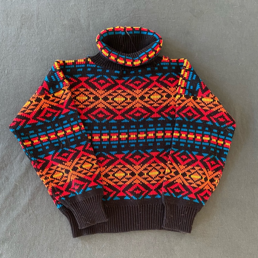 Geometric Chunky Turtleneck